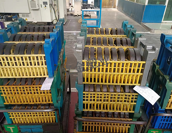 齒輪專用周轉(zhuǎn)箱